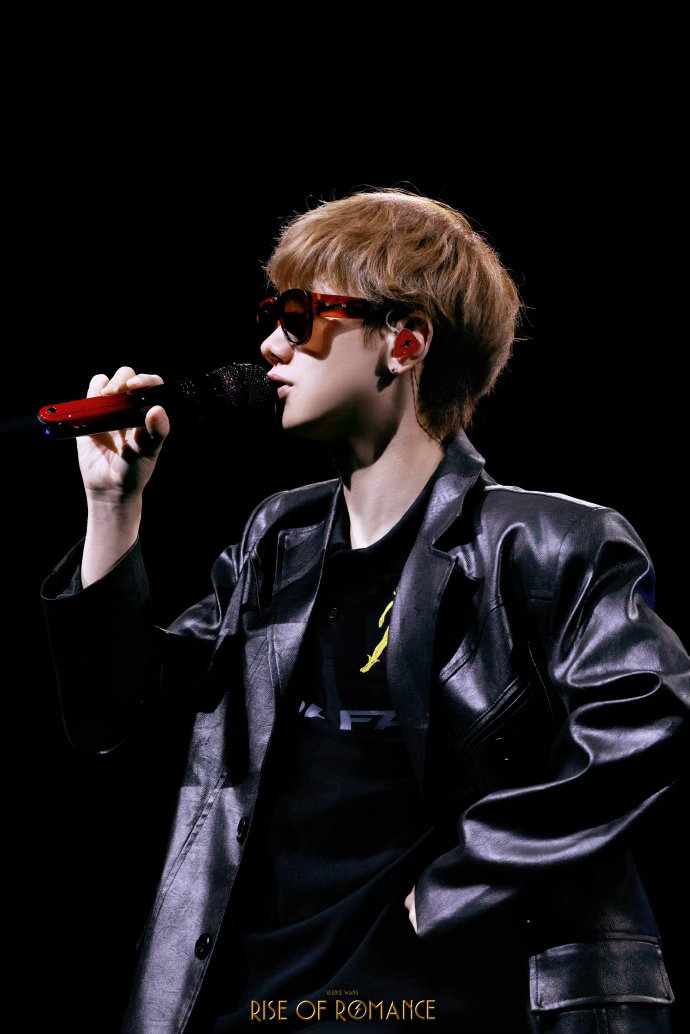 汪苏泷2倍速唱眼泪落下之前从未见过汪苏泷这样唱眼泪落下之前 第一次见有人把催泪歌