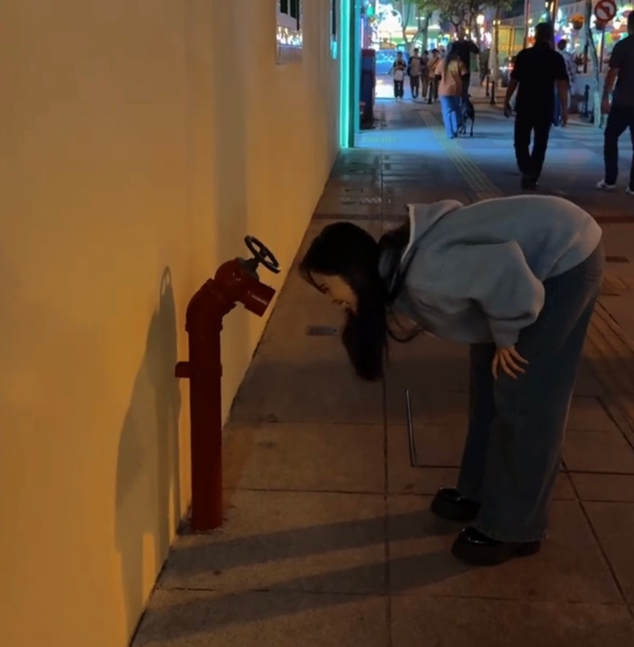 依旧尊重陈官鸿 