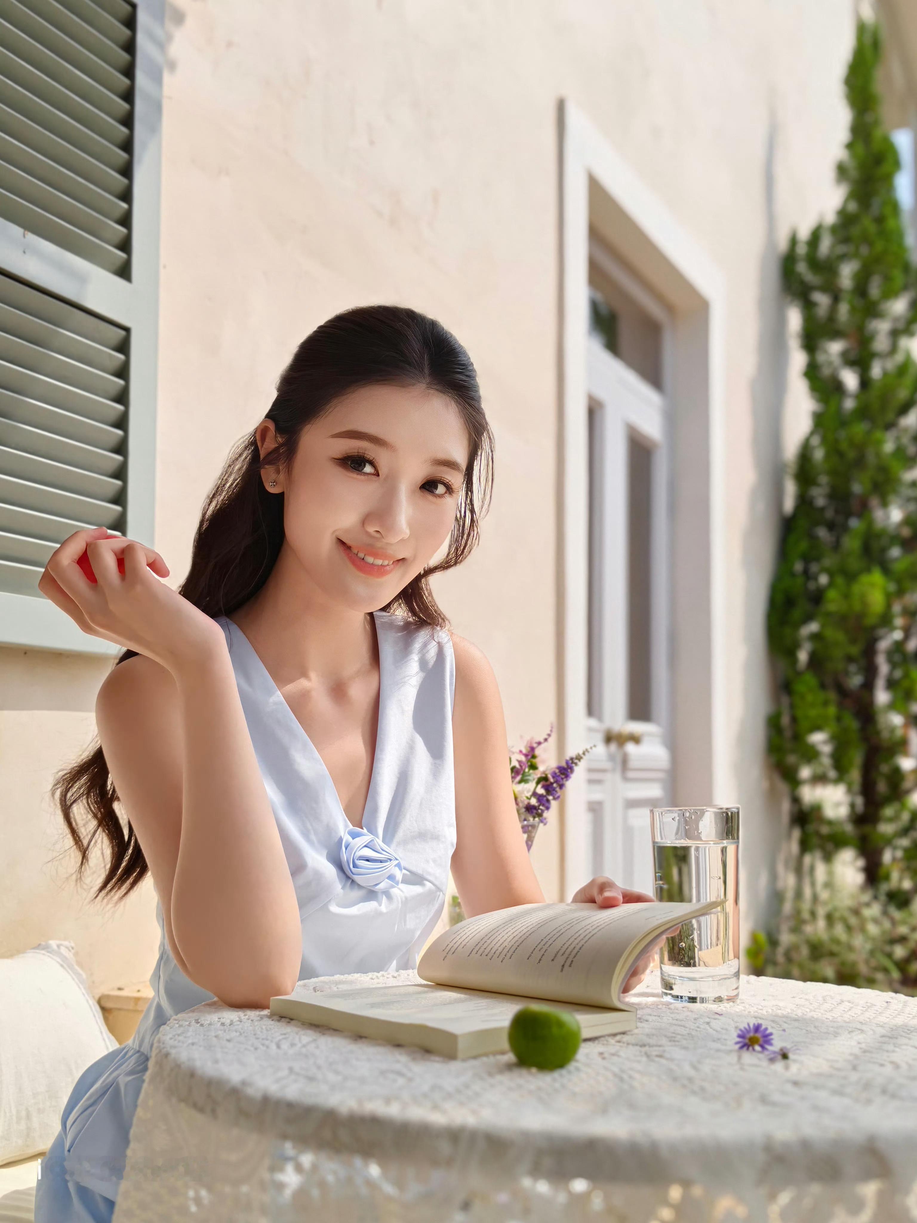 以前总觉得性能机拍照就是 “够用就行”，iQOO Neo12 这次倒是把人像体验