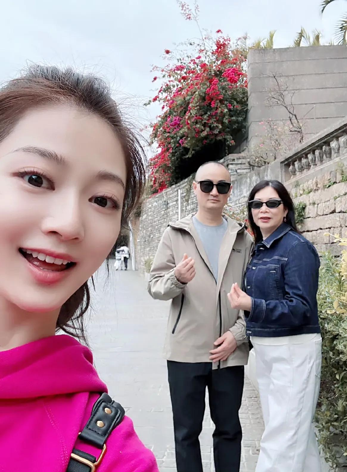 @冯琳 最新～假期与父母旅游@福建 [比心]