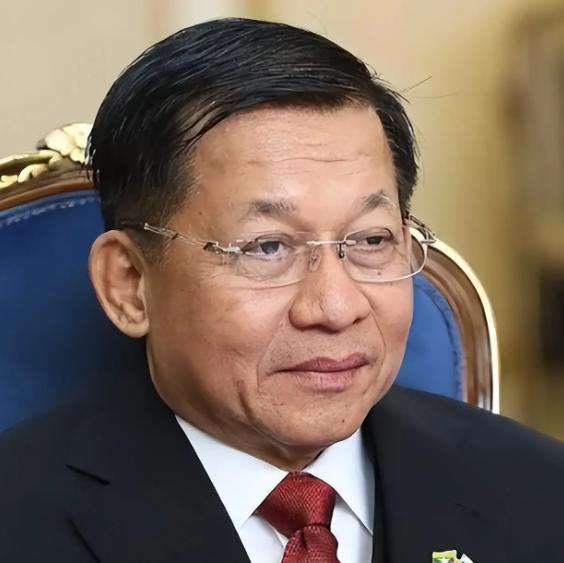 不懂就问，敏昂莱没有直接判处四大家族 16 人死刑，相关判决是中国法院作出，中缅