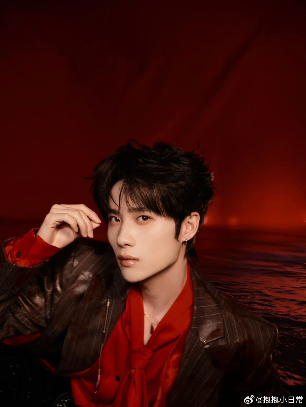 井胧翻白眼笑死我了井胧人形弹幕机风华合伙人 井胧真的太懂观众了，无语的时候直接用