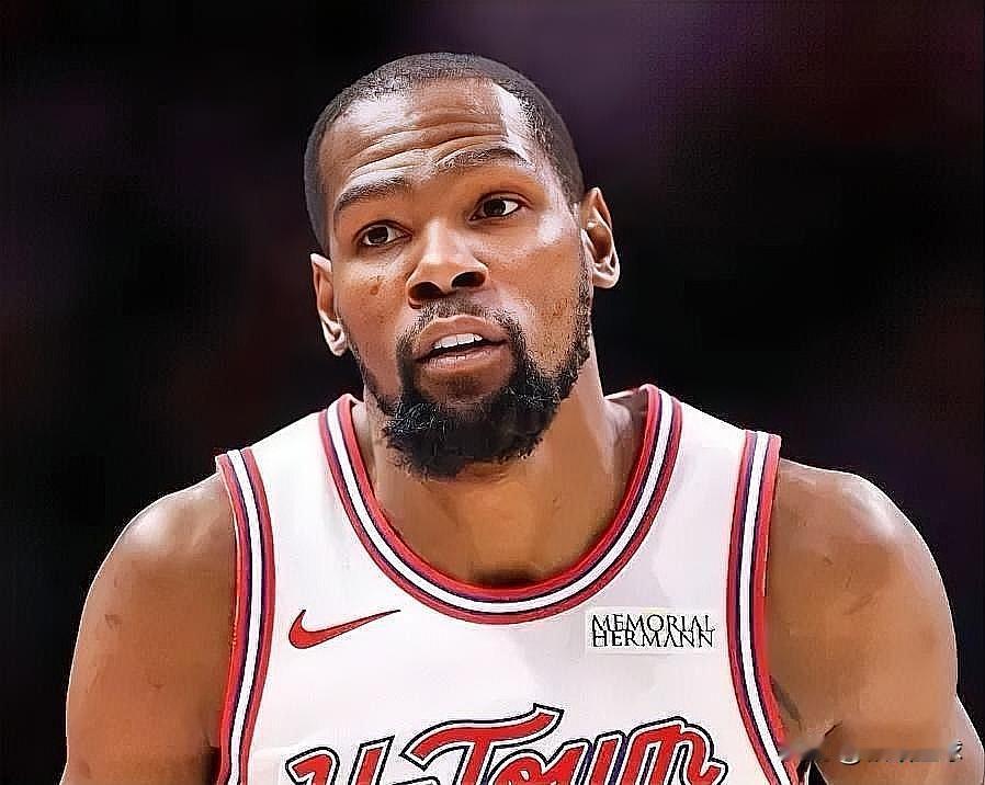 扎心了！杜兰特常规赛只缺席1场，季后赛3场缺2场！37岁铁人被乌度卡活活用废了