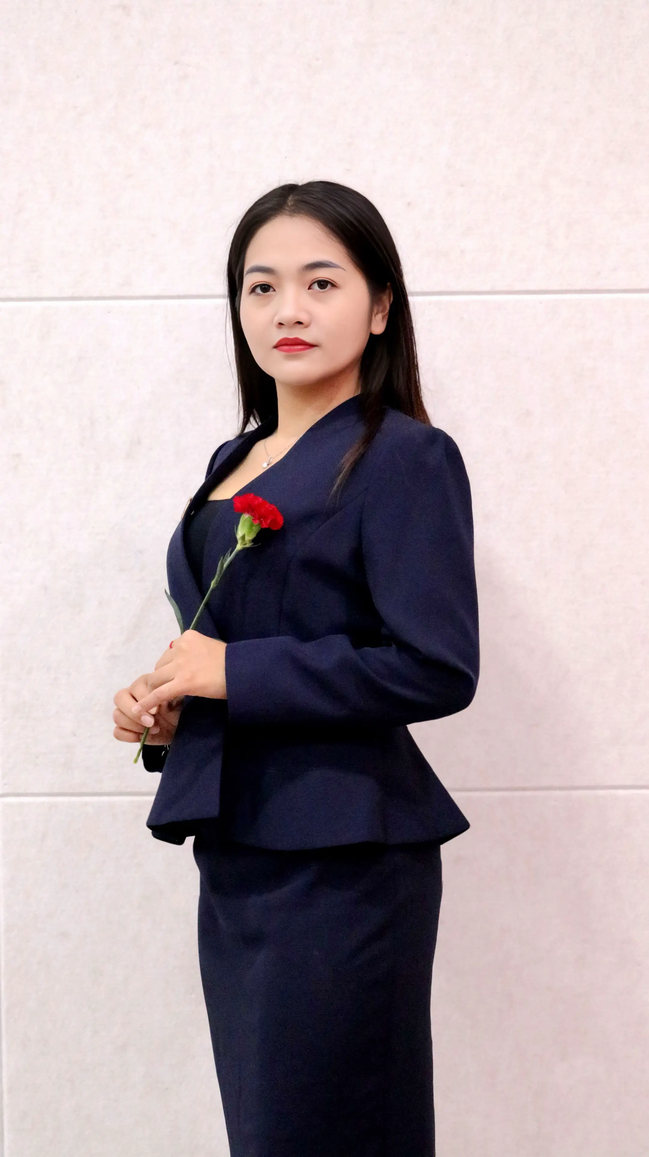 千万不要在垃圾堆里证明自己，只会惹得自己一身污！