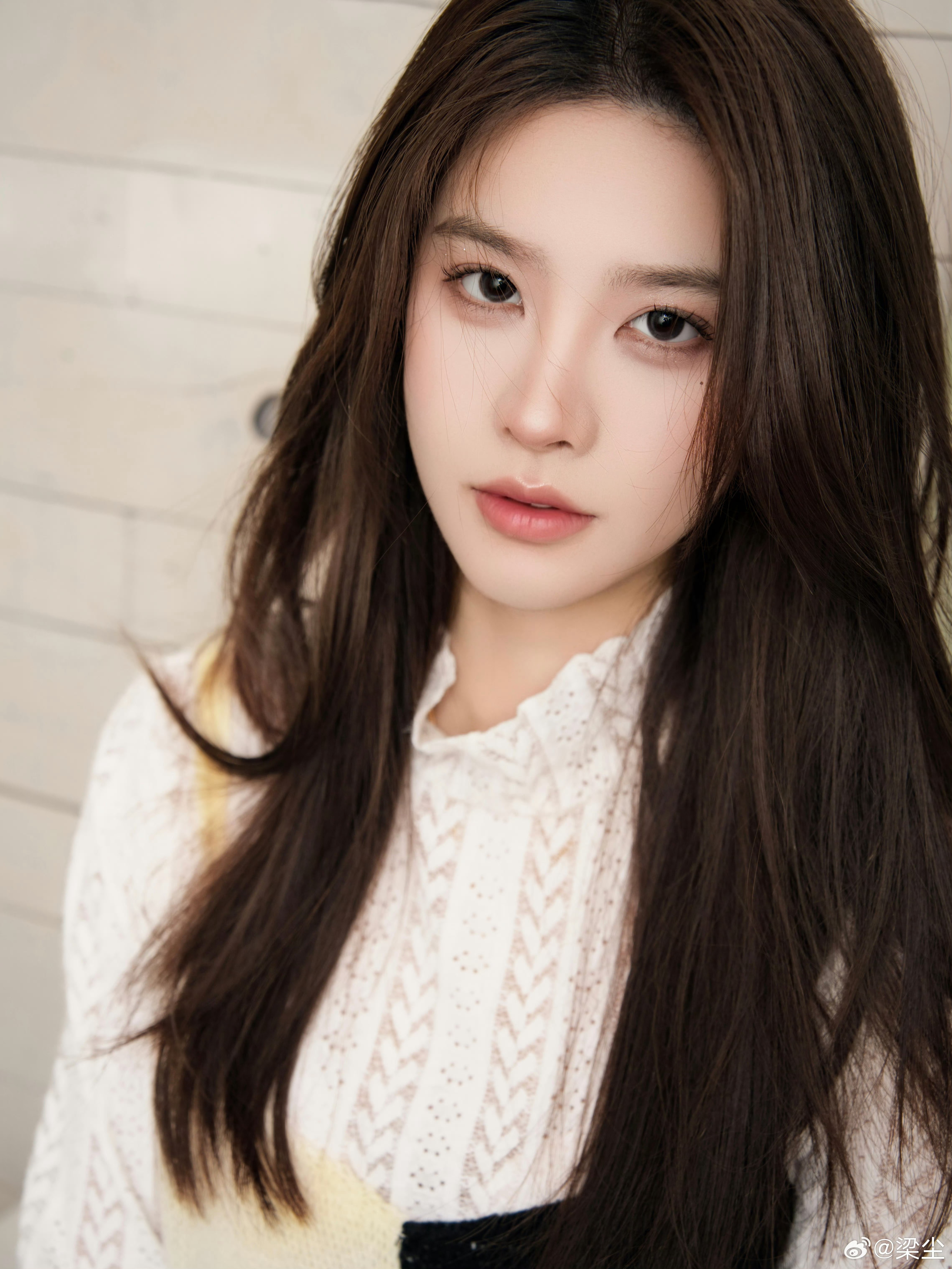 梁尘 🍃 春天肉色丝袜搭配 