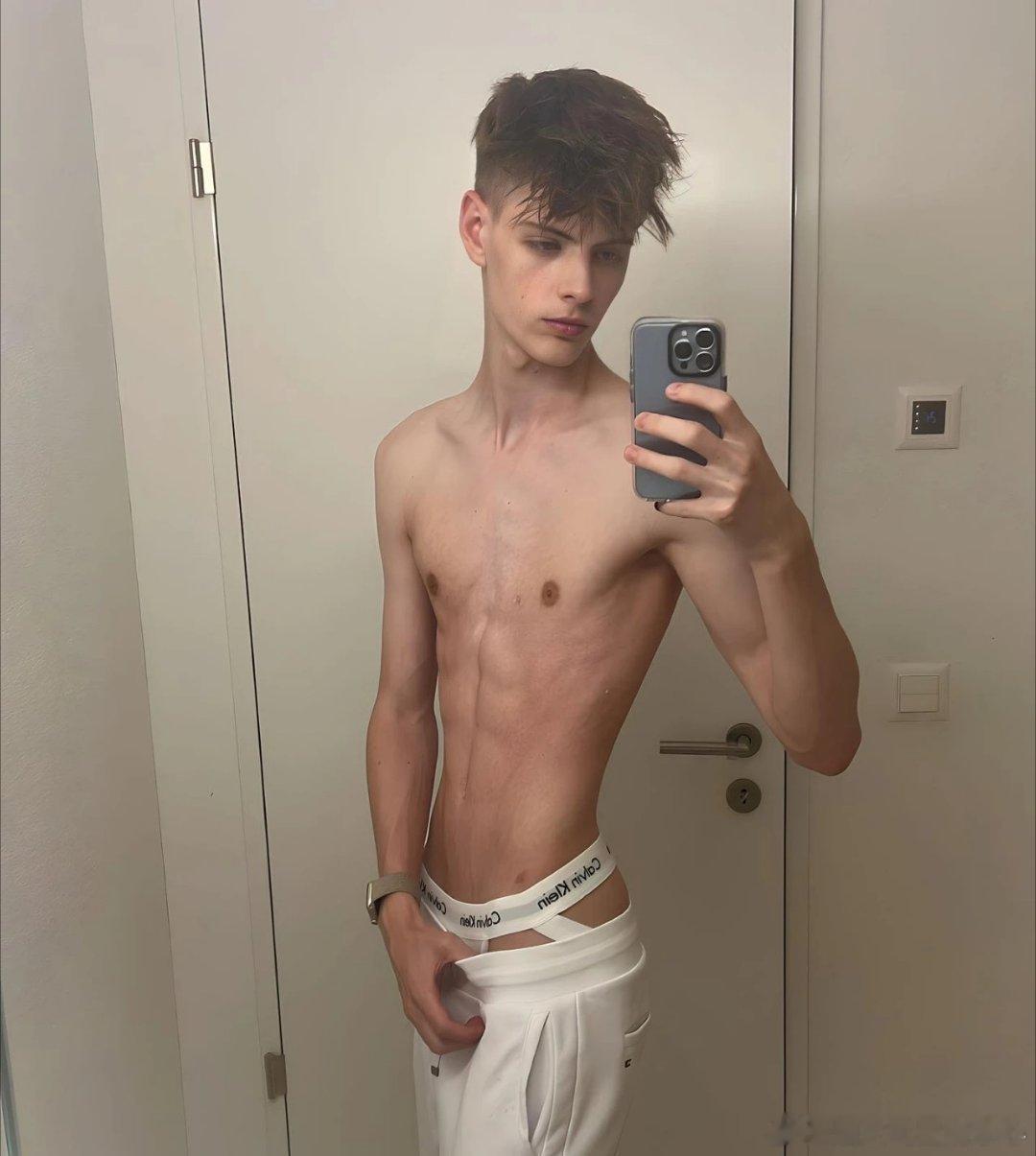 向出轨丈夫道歉女子将提离婚诉讼不能过就离，天涯何处无芳草，干嘛要在一棵树上吊死，