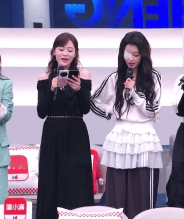 叶一茜和孙怡公然打情骂俏浪姐直播