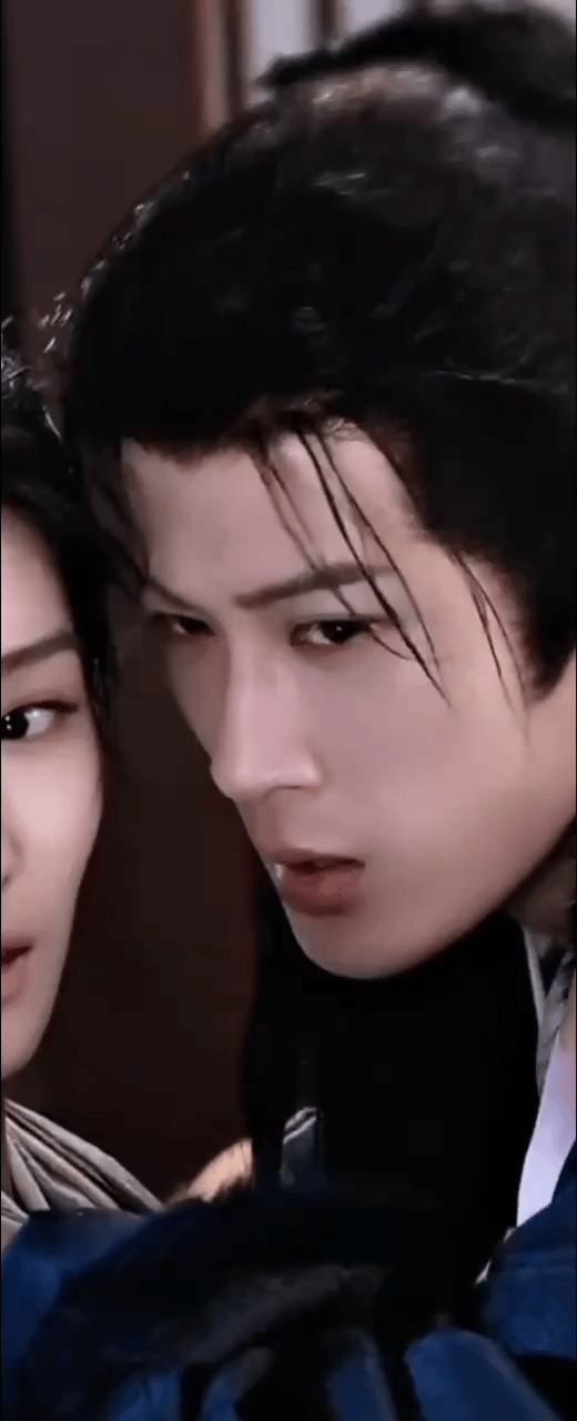 世界上竟然会有谢却山这么苏这么欲的人，短短12秒，还没有使出毕生所学，只有可以被