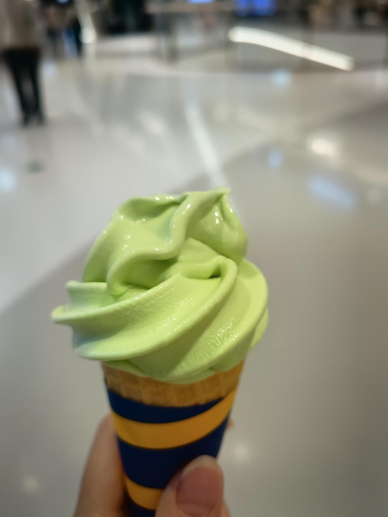 看来以后得注意了，老大一根筋，老二会偷听。

昨天，我兴冲冲跟两娃说：“嘿，跟你