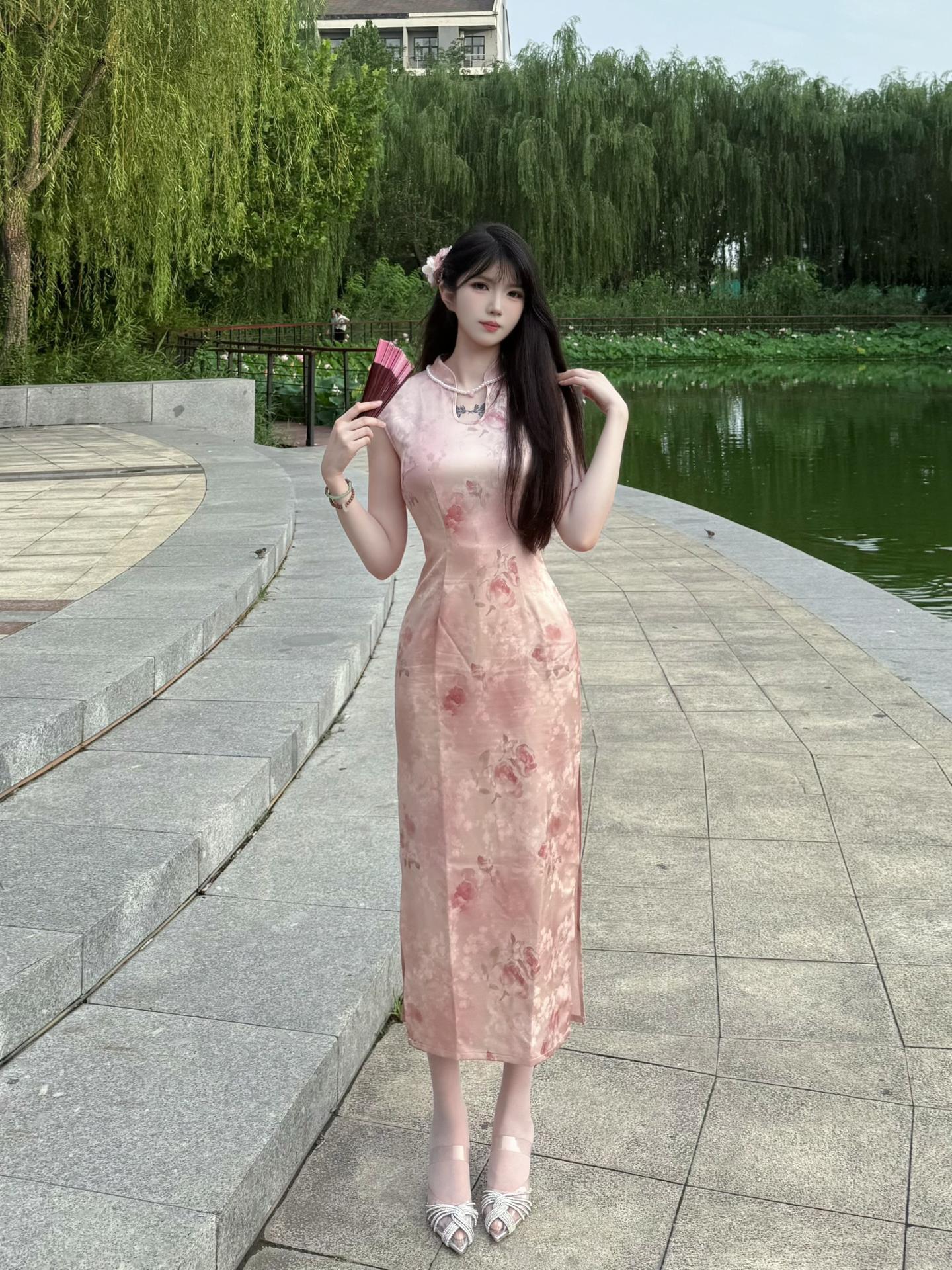 粉色娇嫩。