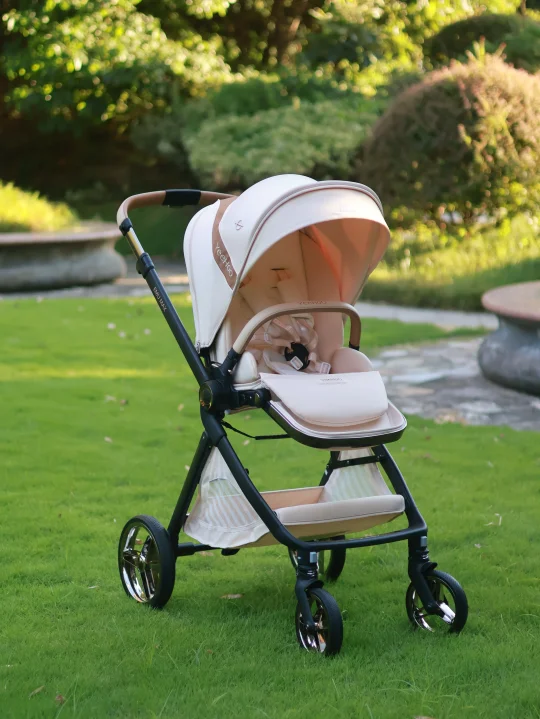 谁能拒绝这么美的婴儿车呀～