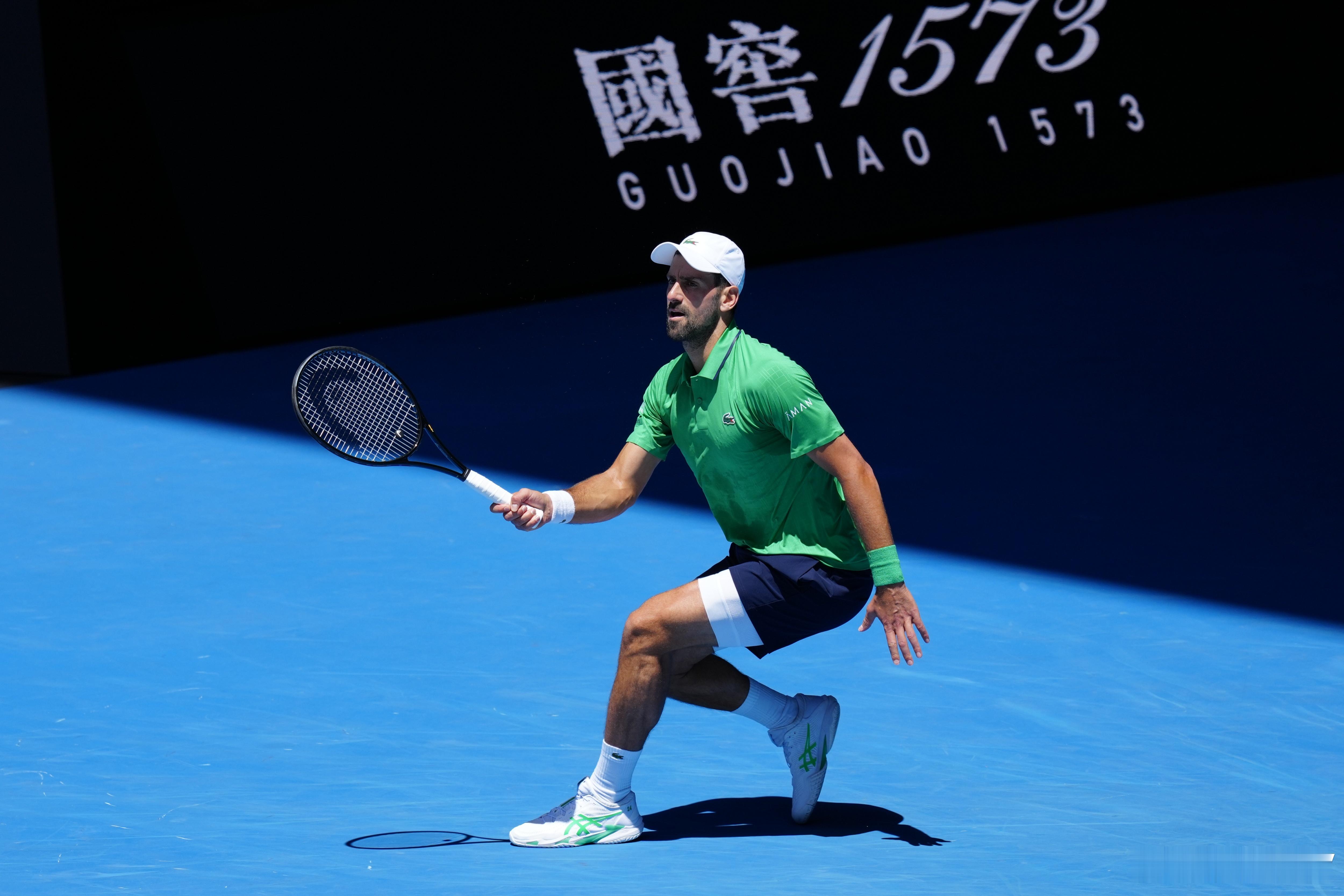 早上好！直播预告。今天下午16:00将在单口解说澳网2026 男单第三轮德约科维