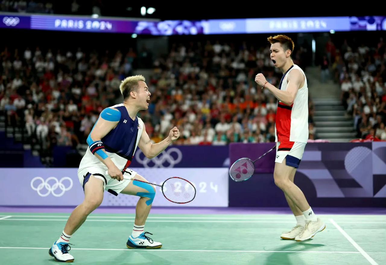 [吃瓜群众]第一局兰基雷迪/谢提🇮🇳 21-19先胜，这快球黑塔一杀一个准。