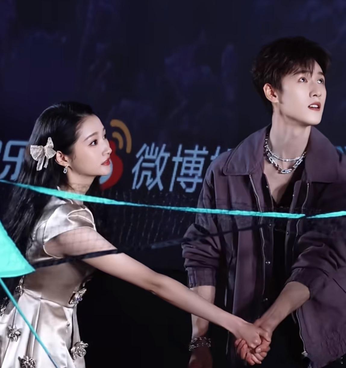 任敏被关晓彤李昀锐甜到了电视剧耀眼晴也邢武甜到任敏，《你好星期六》里狂发糖，追剧