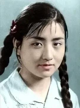 四川95岁老人出门散步，遇到1位96岁老人。唠嗑时，竟是发现俩人都是74年前进藏