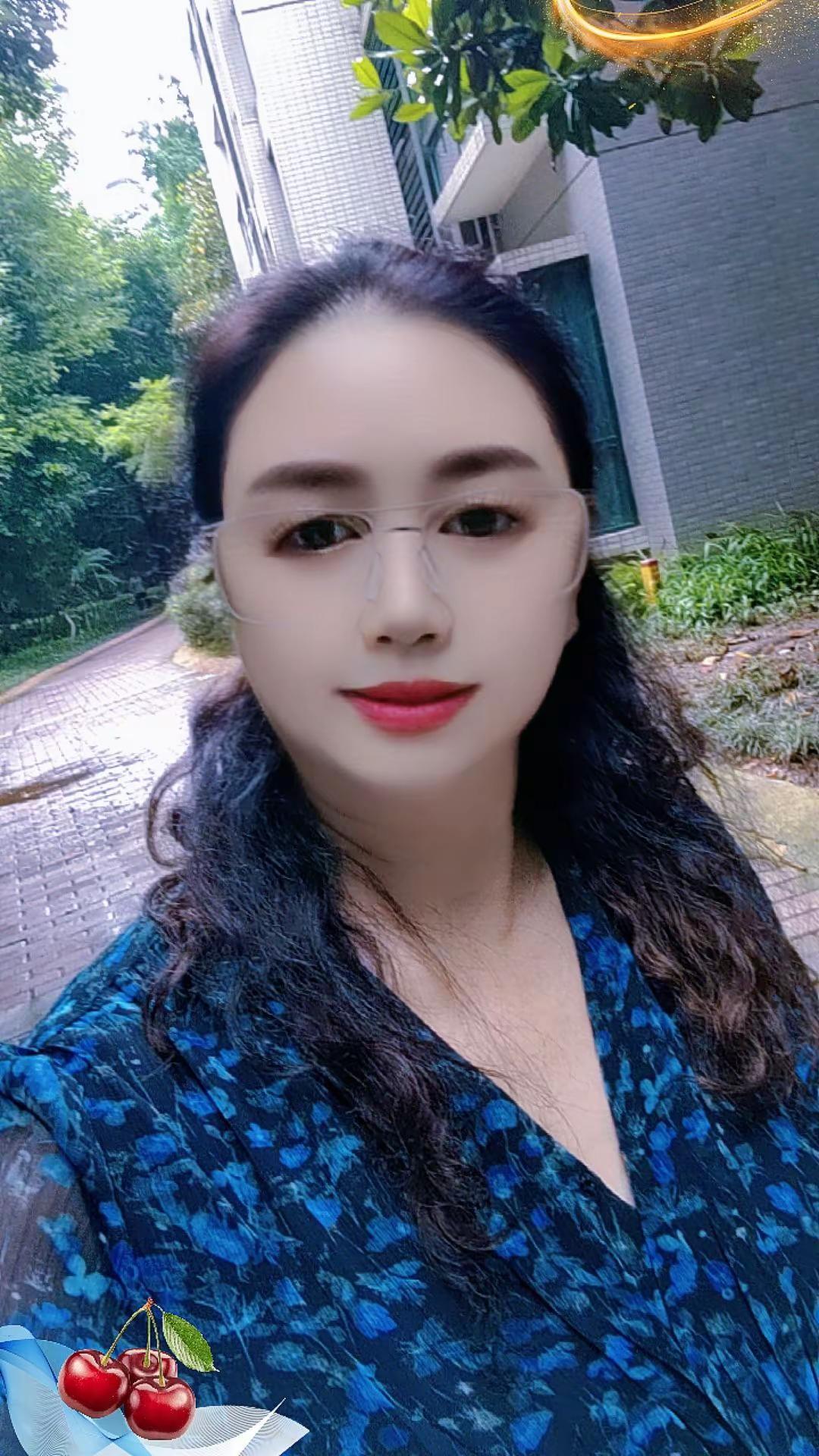 每天都是限定款 户外长裙穿搭 在生活里找到美 空气清新甜美 记录当下的美