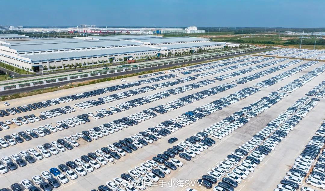 比亚迪四千岗位来袭比亚迪集团员工人数已突破90万人，是A股上市公司中员工数量最多