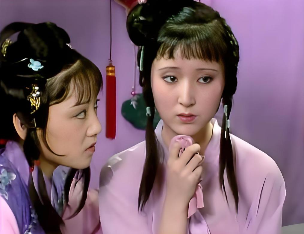 当年《红楼梦》剧组真敢用。
紫鹃扮演者
当时进组时刚满14岁？

要说《红楼梦》