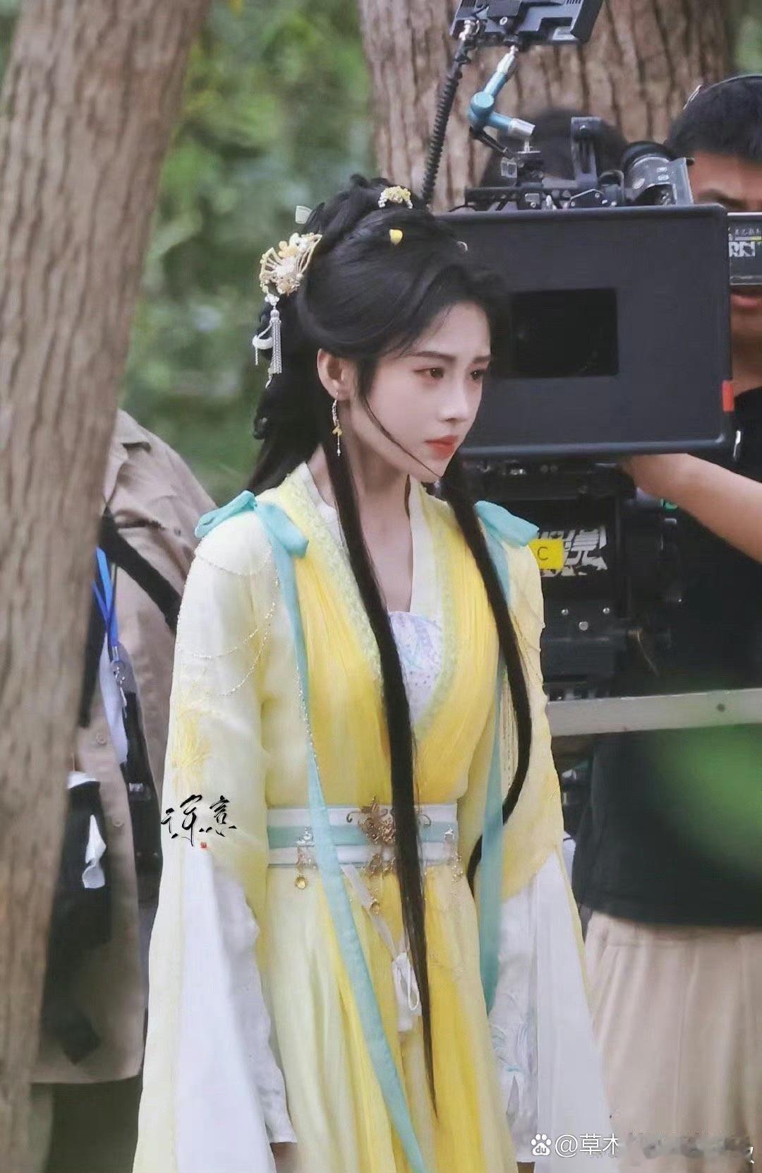 鞠婧祎新剧的眼神太有感觉了，我被深深吸引了 