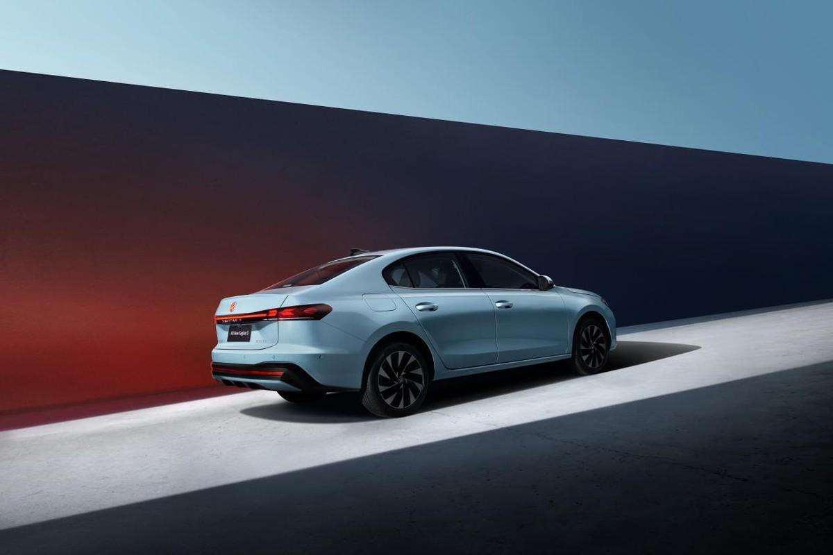 说实话，现在买车，是真纠结。

想要合资靠谱吧，内饰老气、车机拉胯；想追点科技感