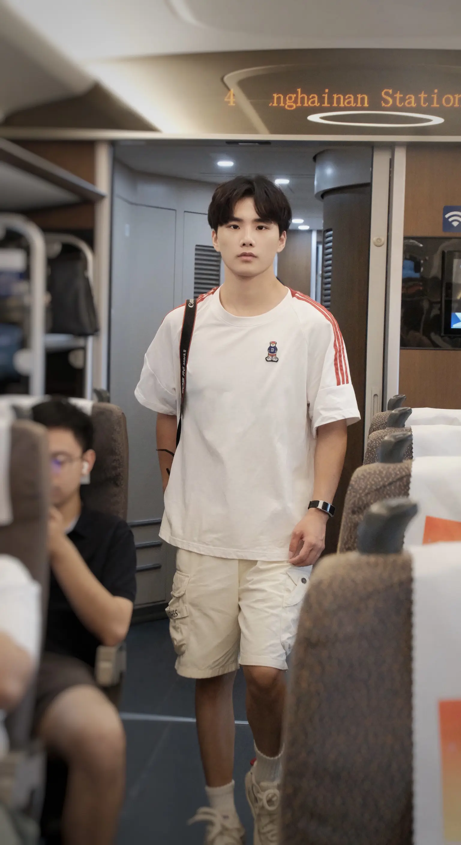 杭州来啦。快来偶遇吧！🤔