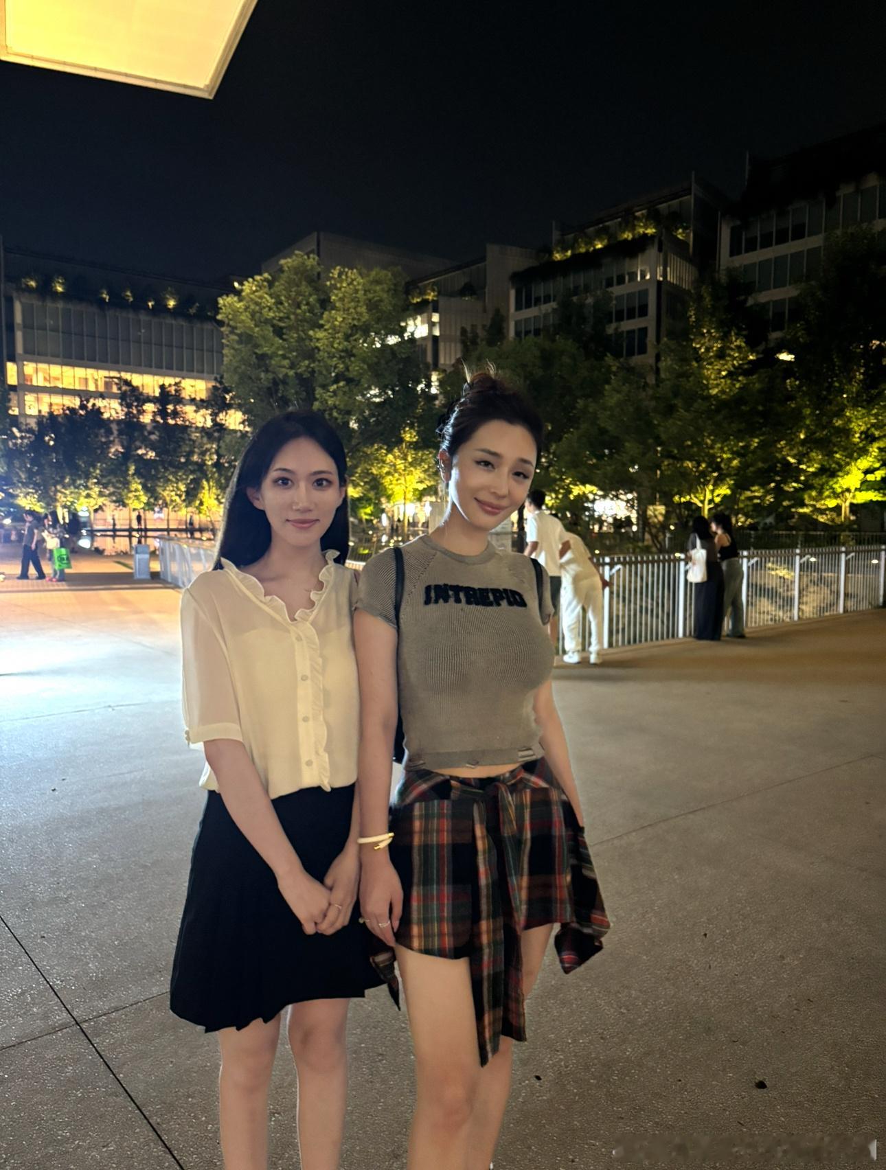和美丽的卡卡 
