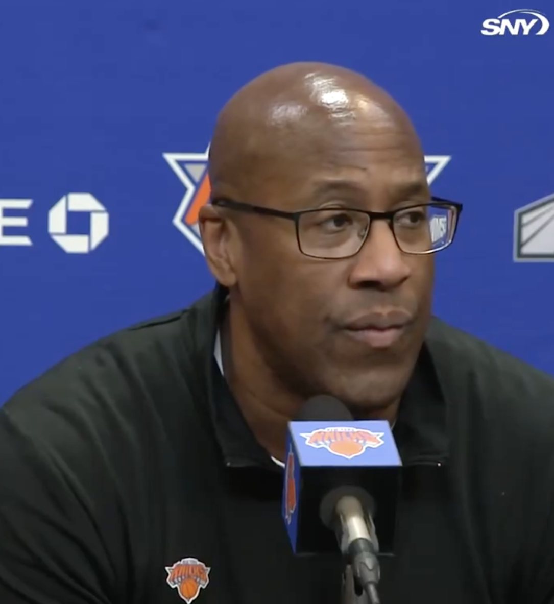 迈克-布朗：布伦森是出色的防守者，很多人都忽略了这一点