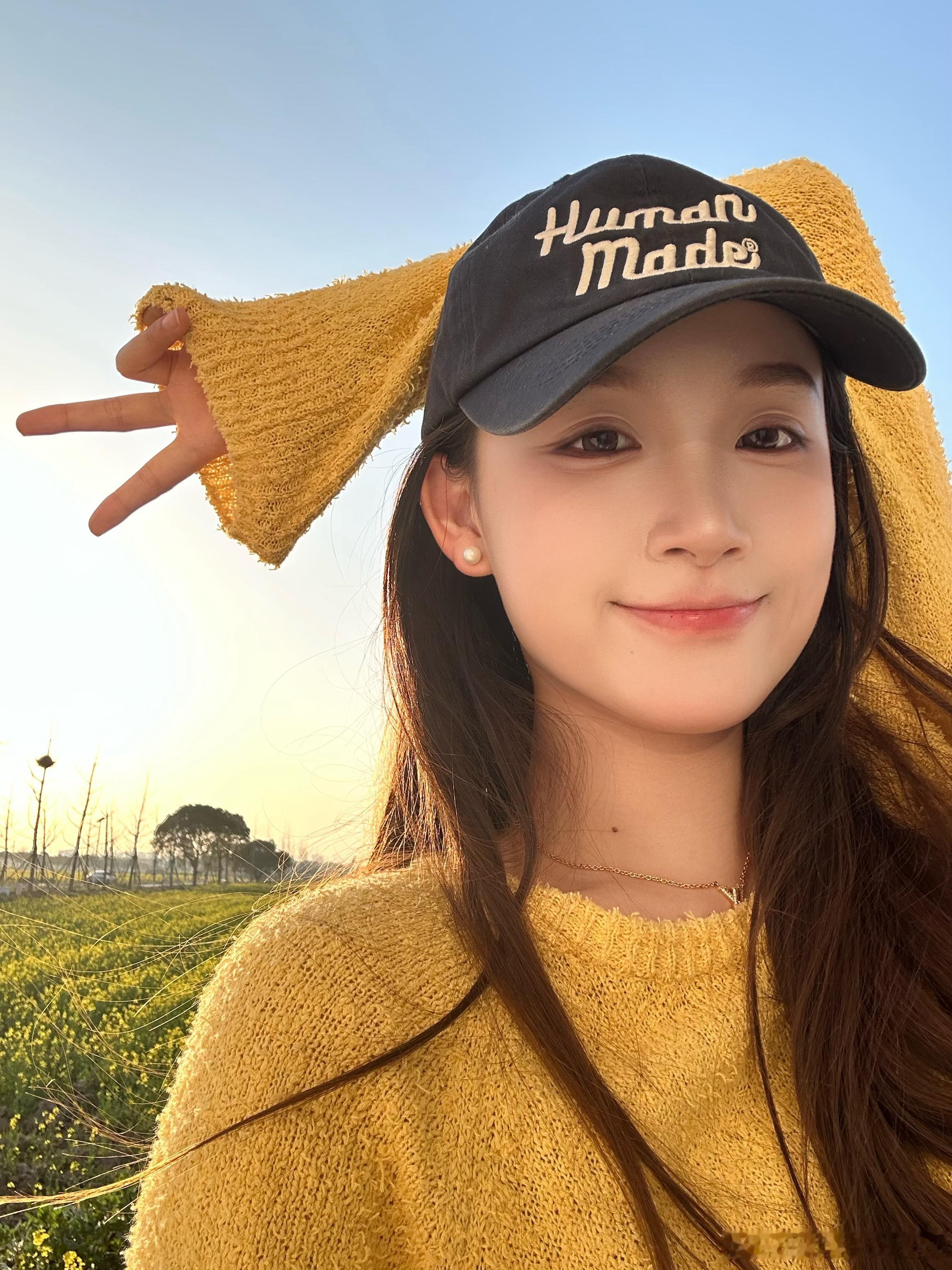 每天对着镜子说一句你很棒，这样久而久之镜子就会变成很棒的镜子☀️ ​​​