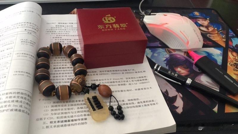 假如明天发生战争，不同的人会有不同的选择。对于从事医疗、交通、能源等基础行业的人