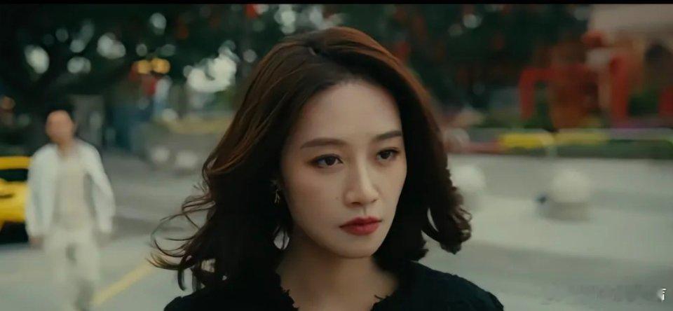 《夜色正浓》原著里沈默的结局，道尽了人性凉薄，更写透了利字当头的悲哀。曾是资产过