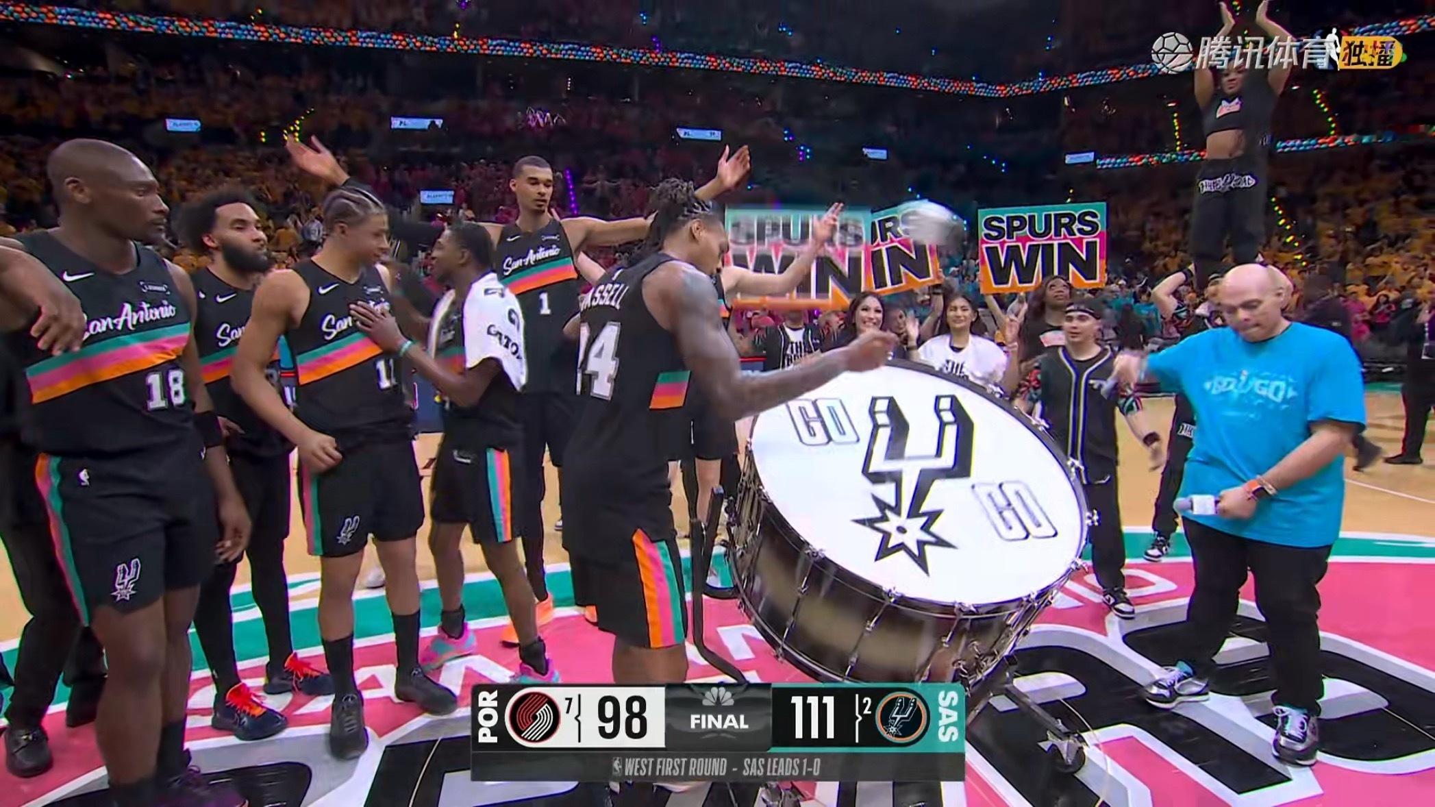 这么看文班亚马这个臂展再次震惊到我像极了开了特效一样🤯开拓者vs马刺