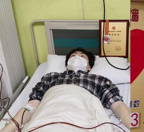 【医学生上课时接到一通救命电话】专业第一的他救了一个博士生 10月20日，湖北武