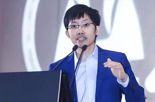 【梁文锋打新宇树科技浮盈有望超7亿】梁文锋打新宇树科技盈利有望超7亿日前A股人形