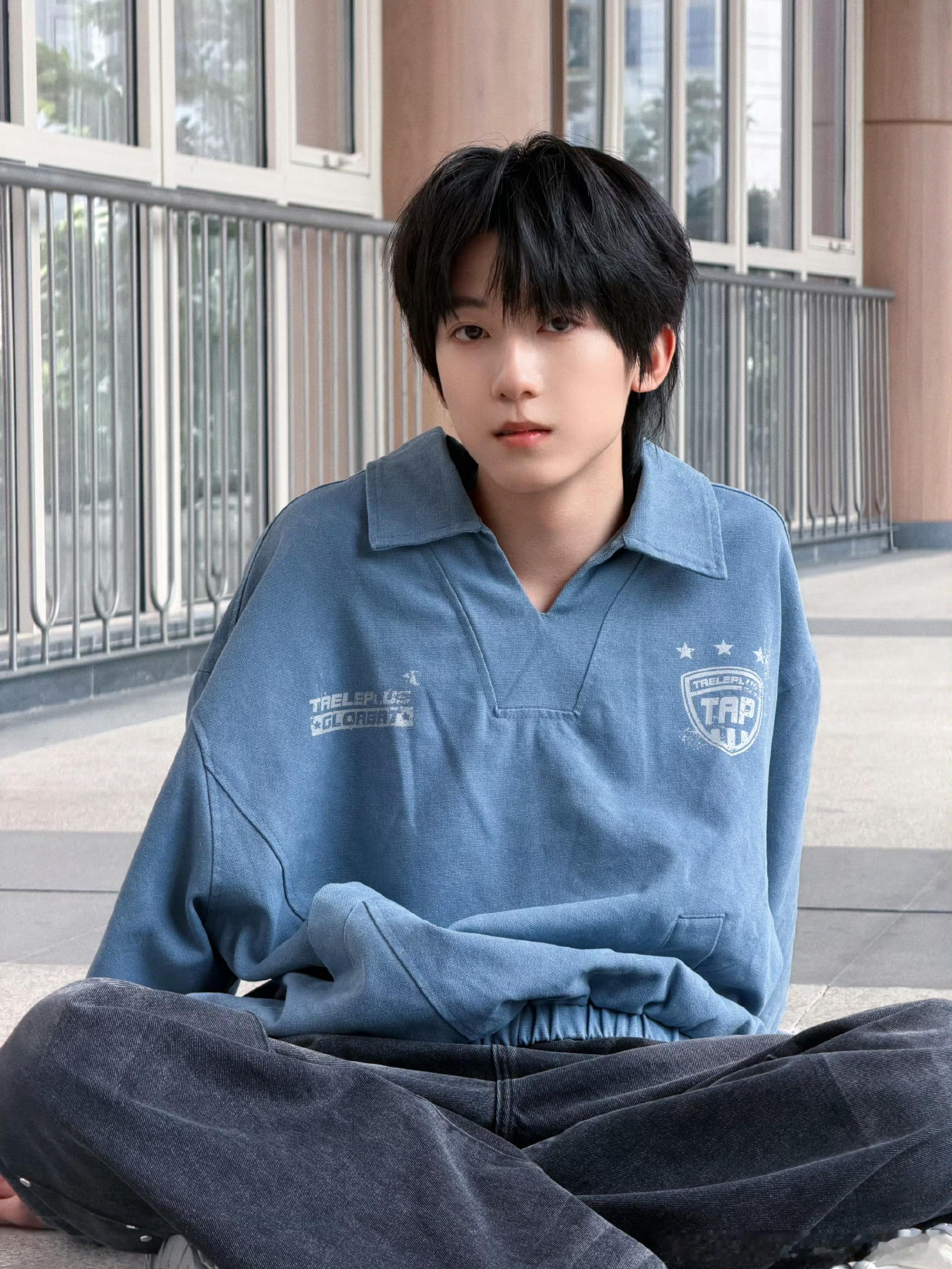 杨博文YBW  🐑杨博文 初c即终c🐑杨博文 四代唯一c位队长愿你于恶意中不