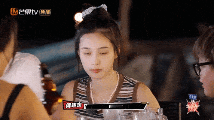 徐艺洋为了黄子韬放弃工作黄子韬和徐艺洋在艺人里算是比较自由的了最主要的还是黄了个