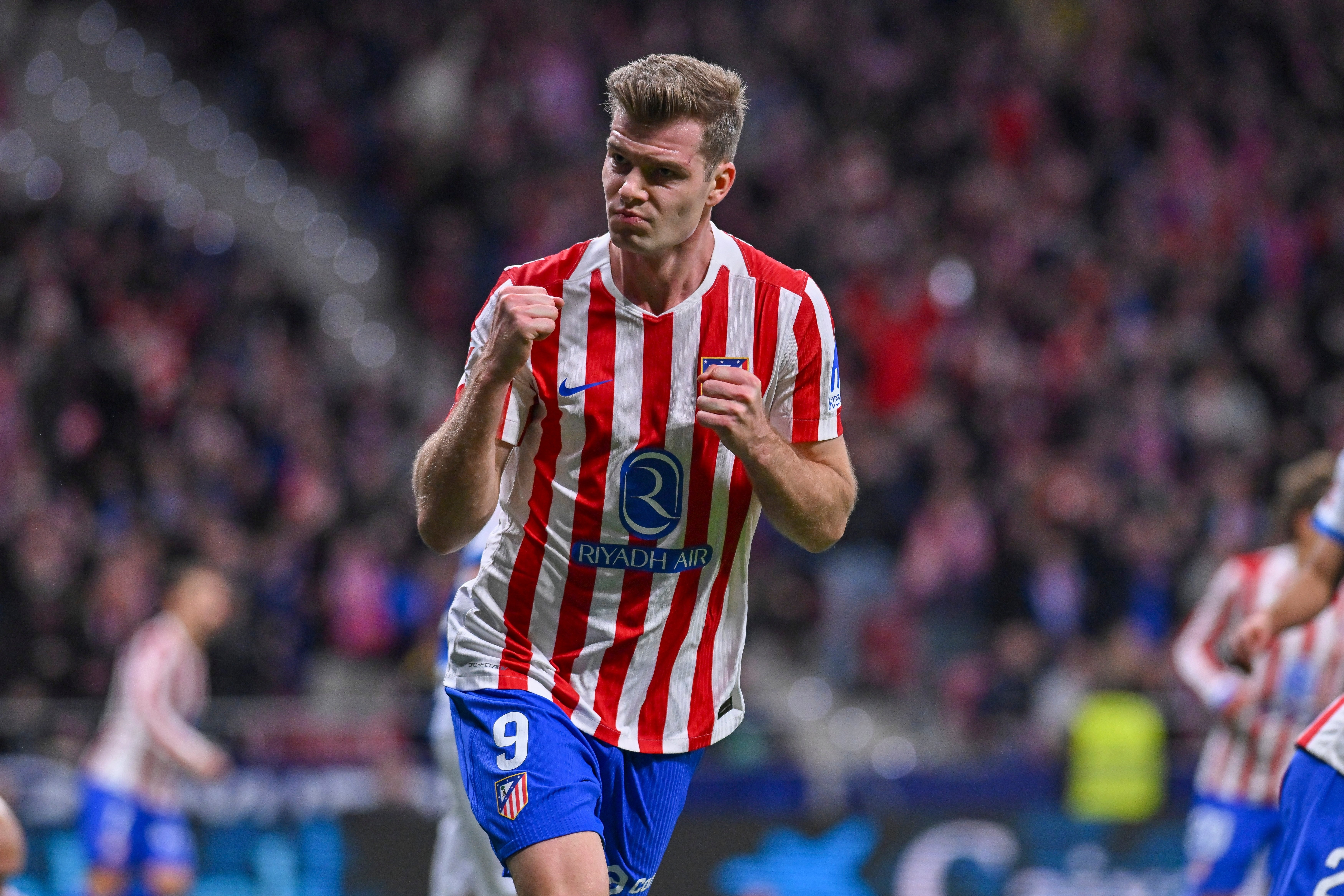 4月24日讯 据《阿斯报》报道称，瑟尔洛特预计能赶上对阵阿森纳，卢克曼和汉茨科则