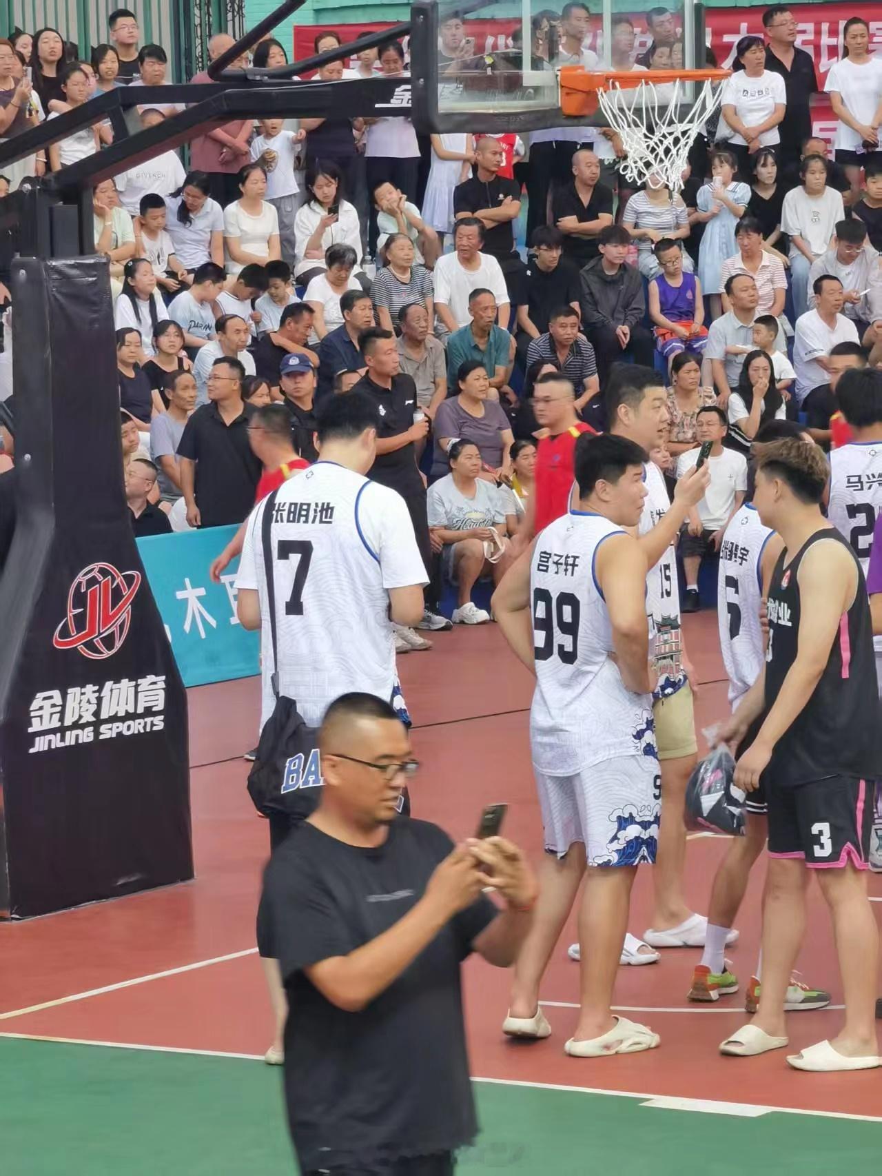 池帝，希望你未来越来越好！ ​​​