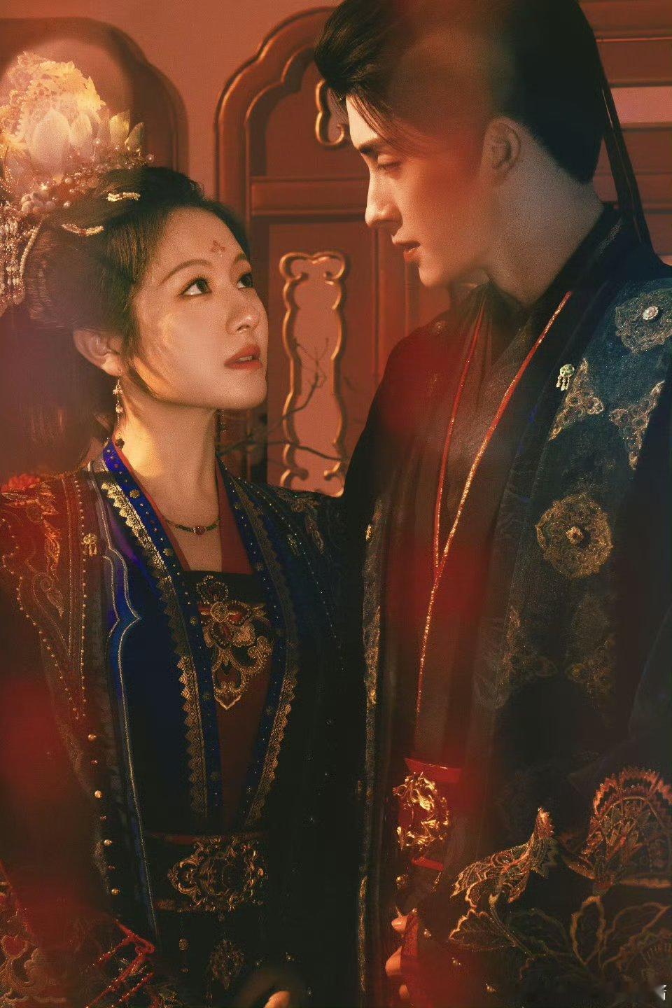 《朝雪录》你真的把俺们养的很好[捂嘴哭][捂嘴哭]豹豹猫猫不仅有大婚写真，还有婚