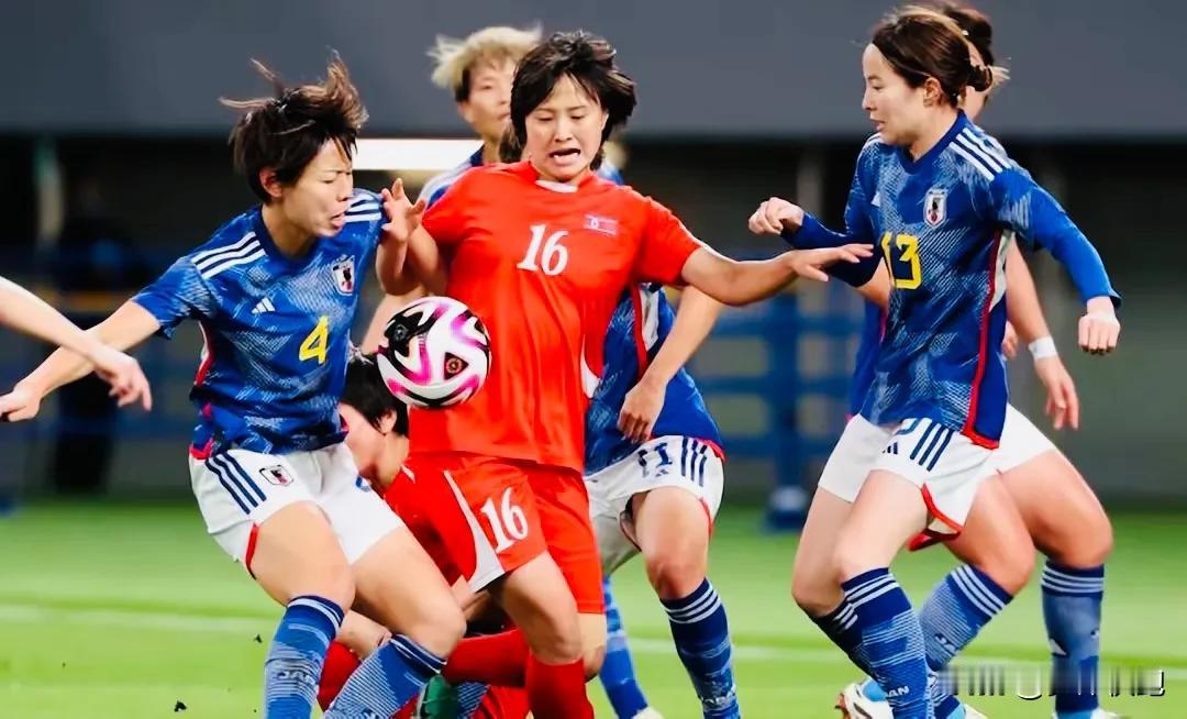 巴黎奥运女足12支队伍分成三个小组，代表亚足联出战的日本女足和澳大利亚女足被分在