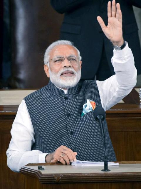 印度人说，印度已经全面超过了中国，这是真的吗？

说白了，印度民间和媒体天天高调