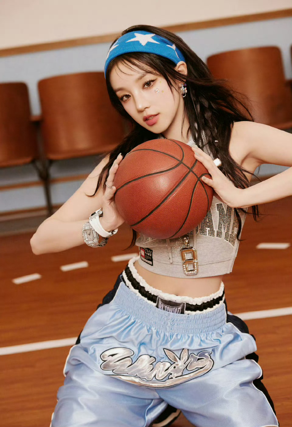 宋雨琦[超话]宋雨琦 据说今年9月底还有NBA名人赛，是不是可以期待一下了？！ 