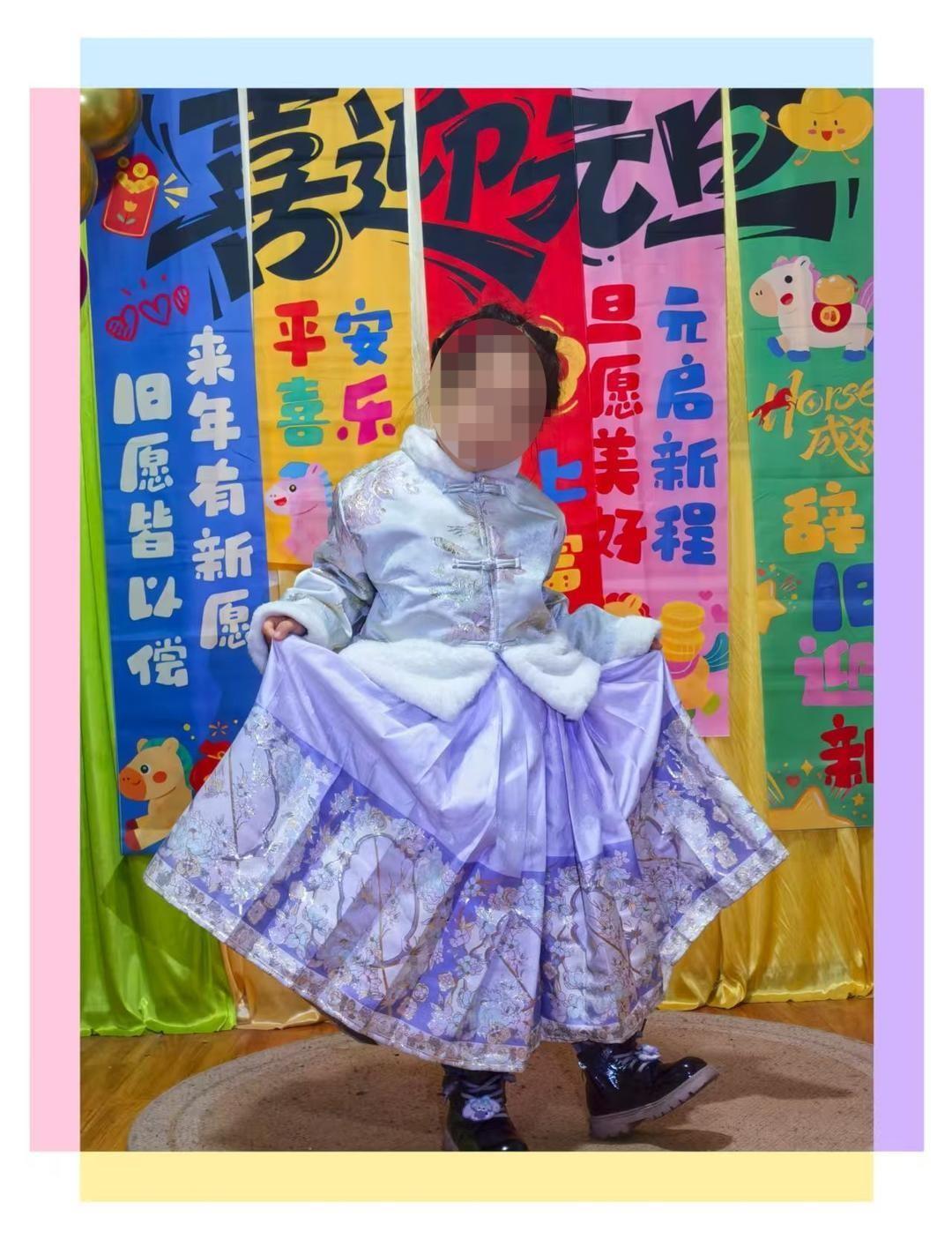 “太惋惜了！”贵州贵阳白云区都溪林场家属小区，失控马匹冲进居民区，一名年仅5岁的