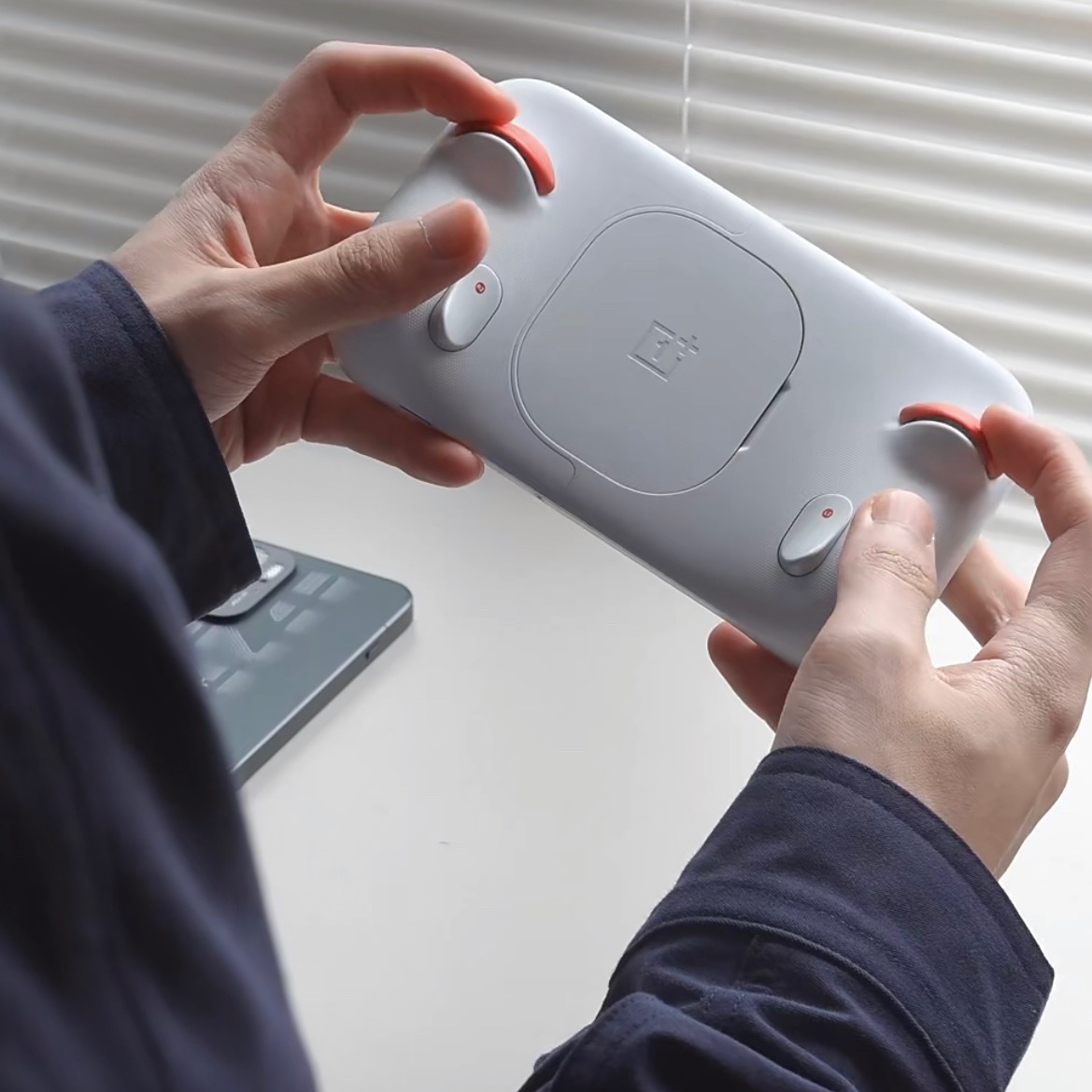 一加Ace6至尊版游戏党太合适了吧！今天可以提前看看，晚上再冲：网页链接打游戏太