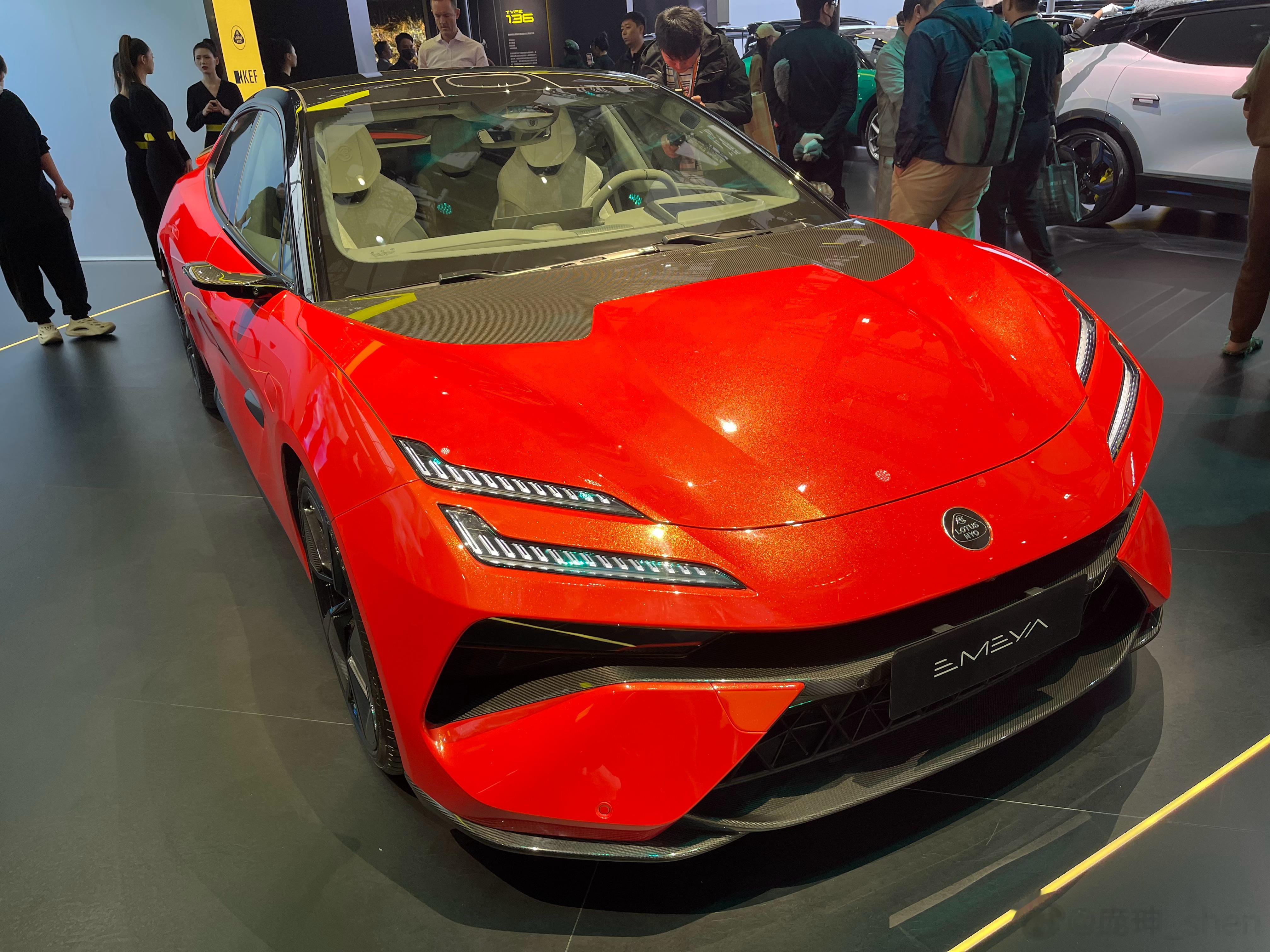 #shen车视界##2023广州车展# Emeya这个橙色是真的闪，双层尾翼有点