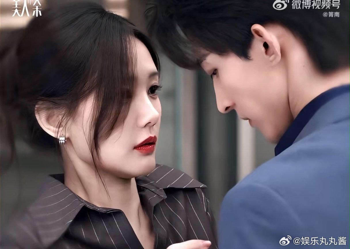 焦旭搂余梦紧张到打嗝美人余 救命这反差也太甜了，谁能想到冷静睿智的离婚律师，搂住