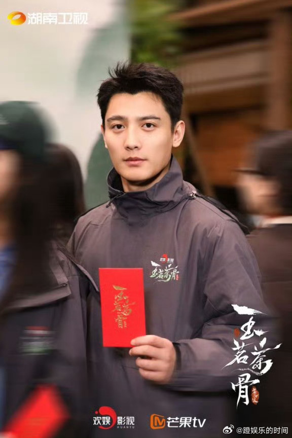 于正给刘擎滕泽文的资源为其演艺之路铺就基石。在《玉茗茶骨》里，与优秀团队合作，能
