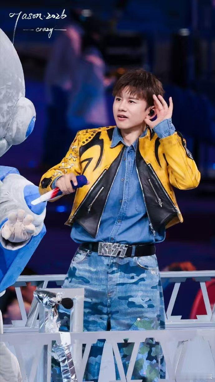 和张杰一起打卡春天里的中国 别总说春天只有花好看，你看田里刚播的种子正等着发芽，