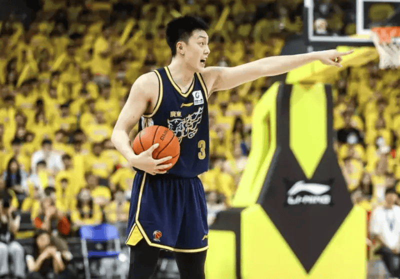 训练师：胡明轩去年基本上没怎么休息，伤病会影响他的表现