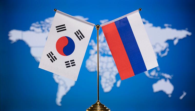 韩国拒绝向乌提供武器，这对其国际形象的影响得从多方面看。
从乌克兰视角，泽连斯基