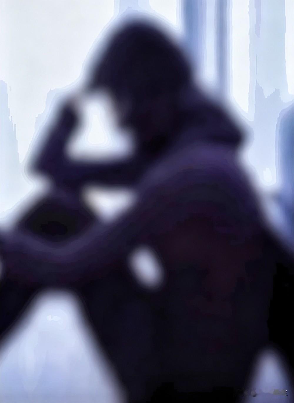被骗90万！陕西汉中，49岁已婚男子王先生，捡到一张印着“只进身体，不进生活”的